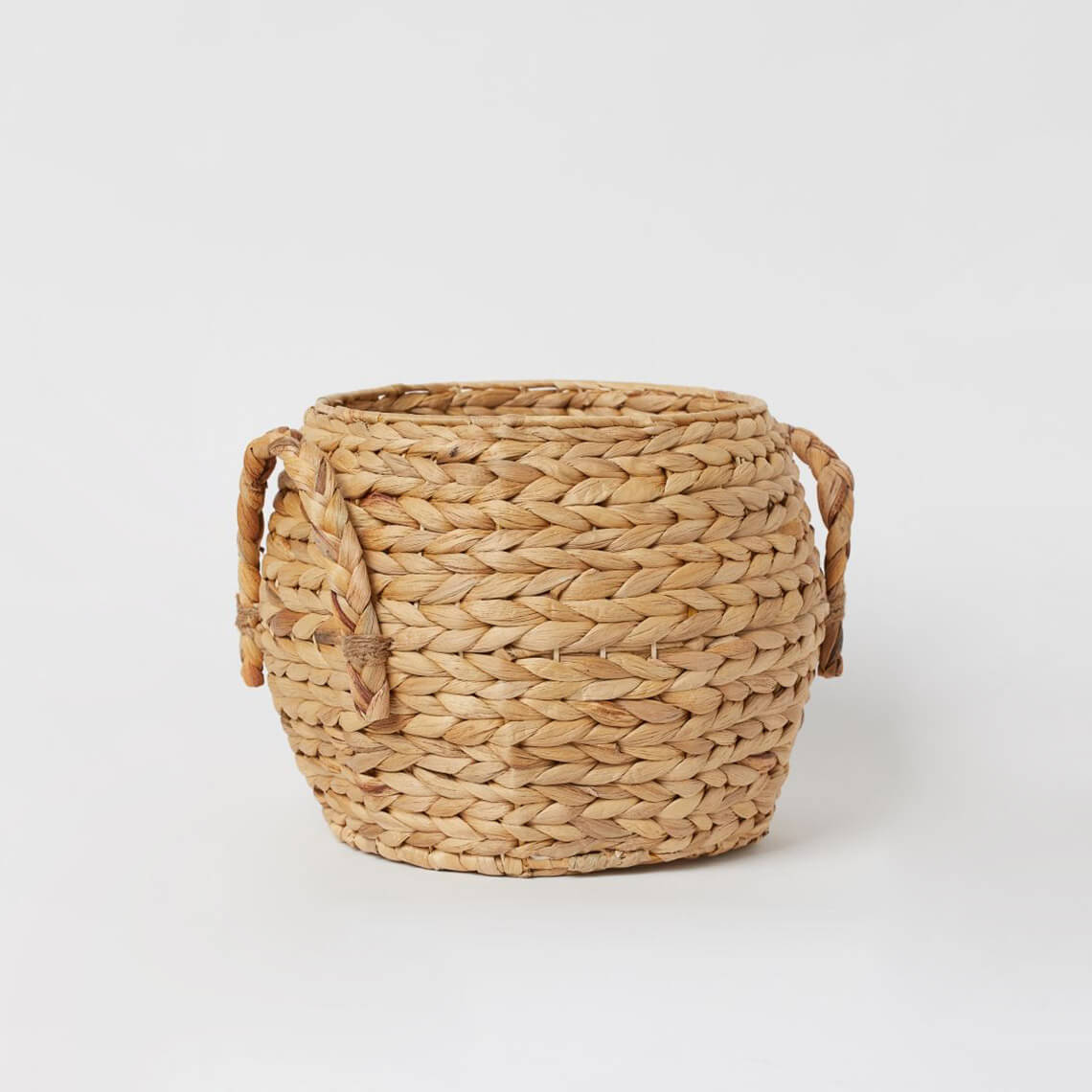 Handmade Straw Basket 1 Handmade Straw Basket